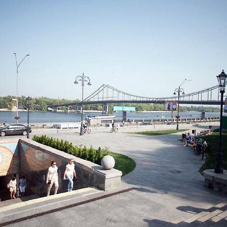Podil Apart Near Poschtova Square History Center 基輔 外观 照片