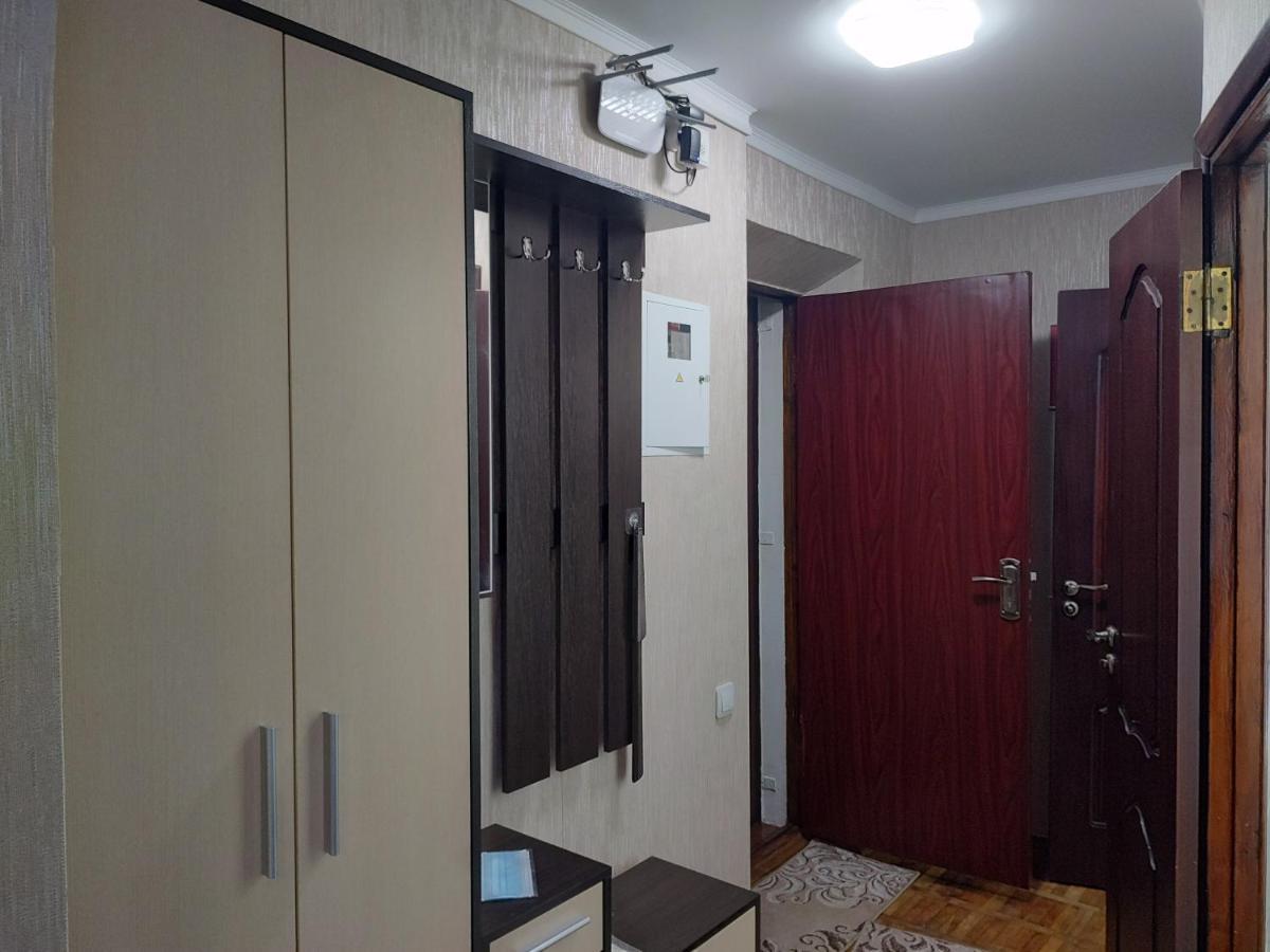 Podil Apart Near Poschtova Square History Center 基輔 外观 照片