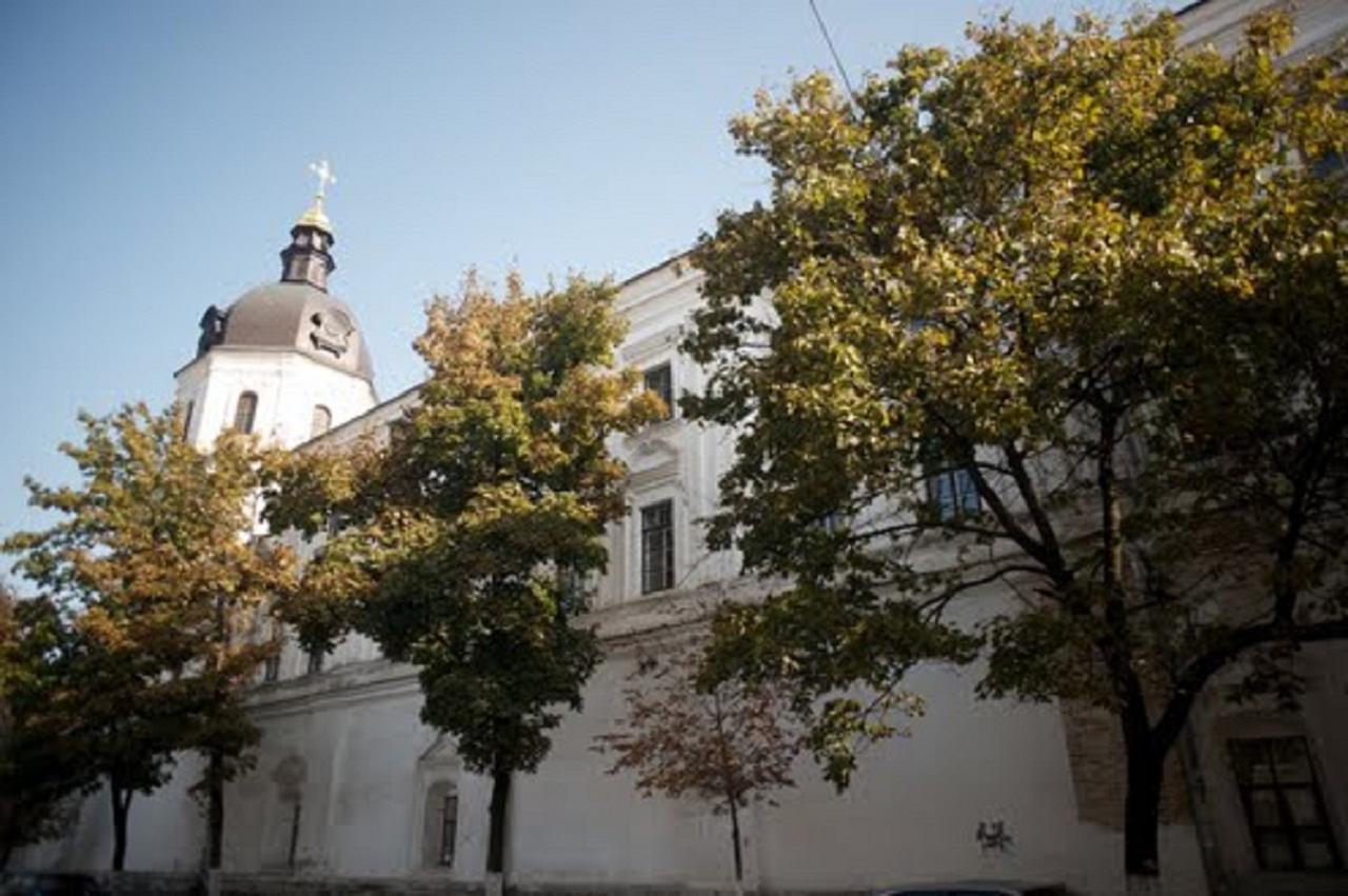 Podil Apart Near Poschtova Square History Center 基輔 外观 照片